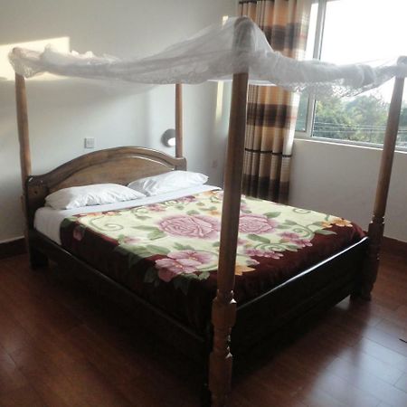 Entebbe Flights Motel Buitenkant foto