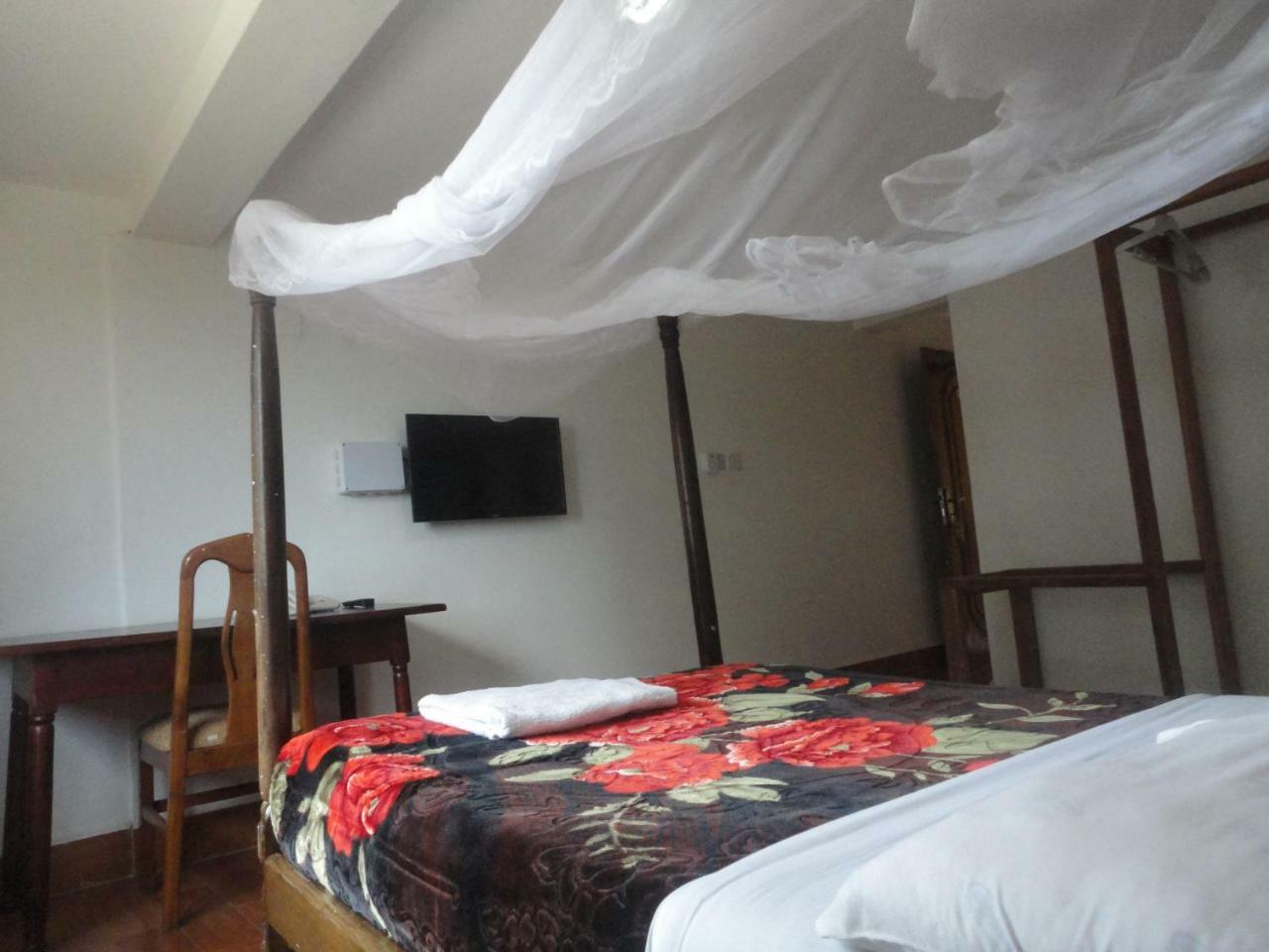 Entebbe Flights Motel Buitenkant foto