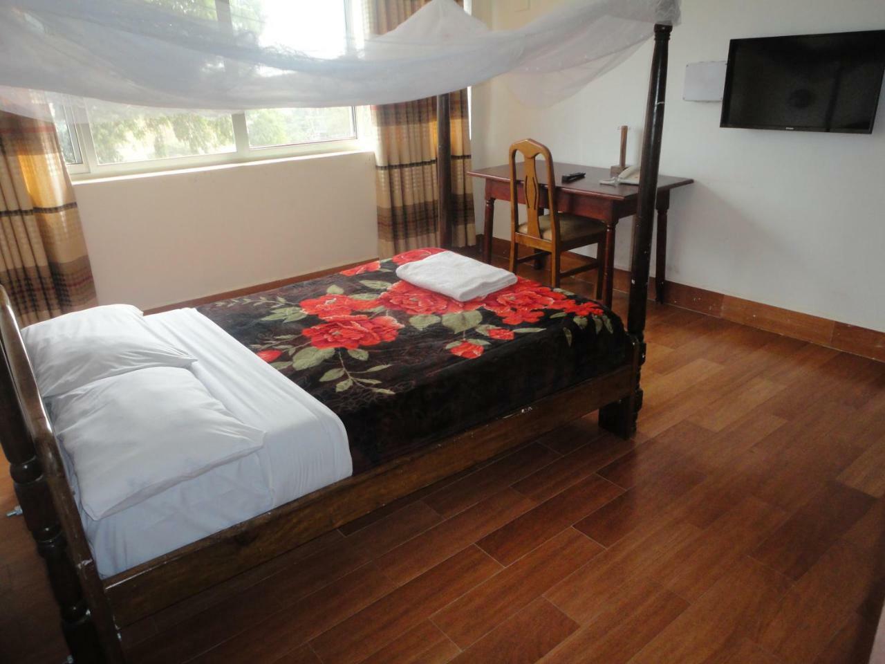 Entebbe Flights Motel Buitenkant foto
