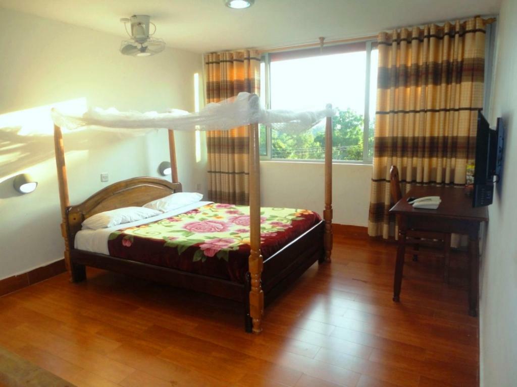 Entebbe Flights Motel Buitenkant foto