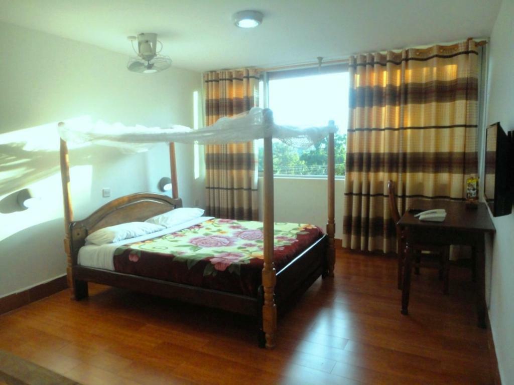 Entebbe Flights Motel Buitenkant foto