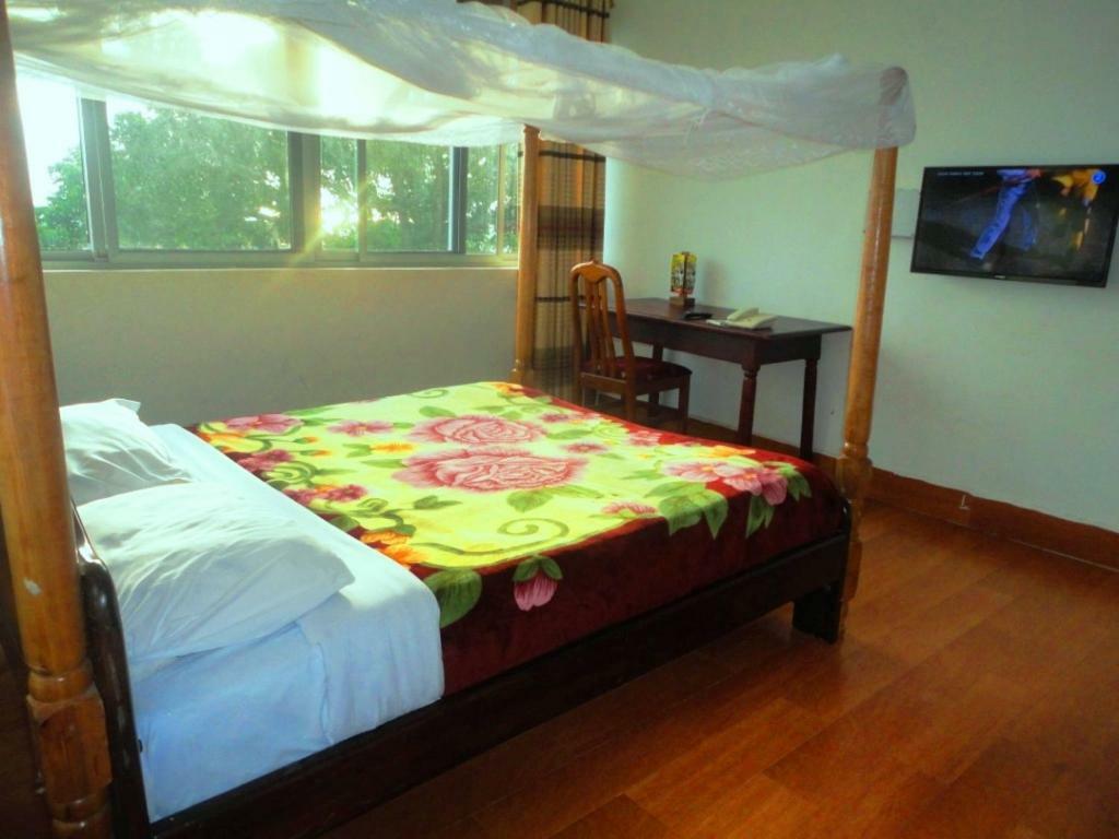Entebbe Flights Motel Buitenkant foto