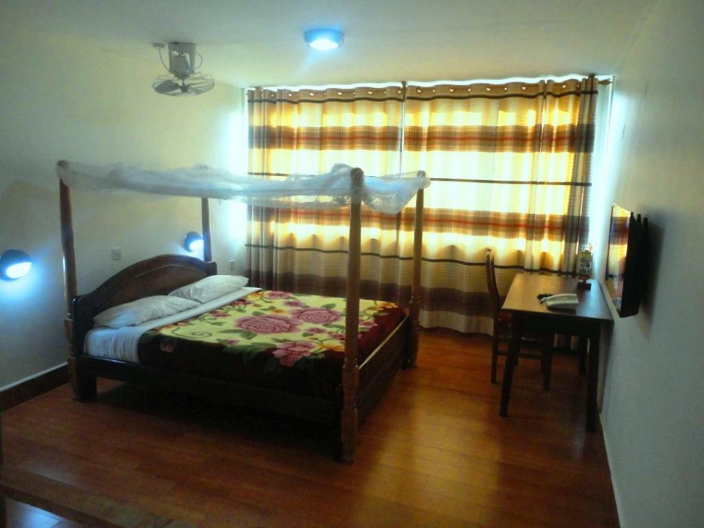 Entebbe Flights Motel Buitenkant foto