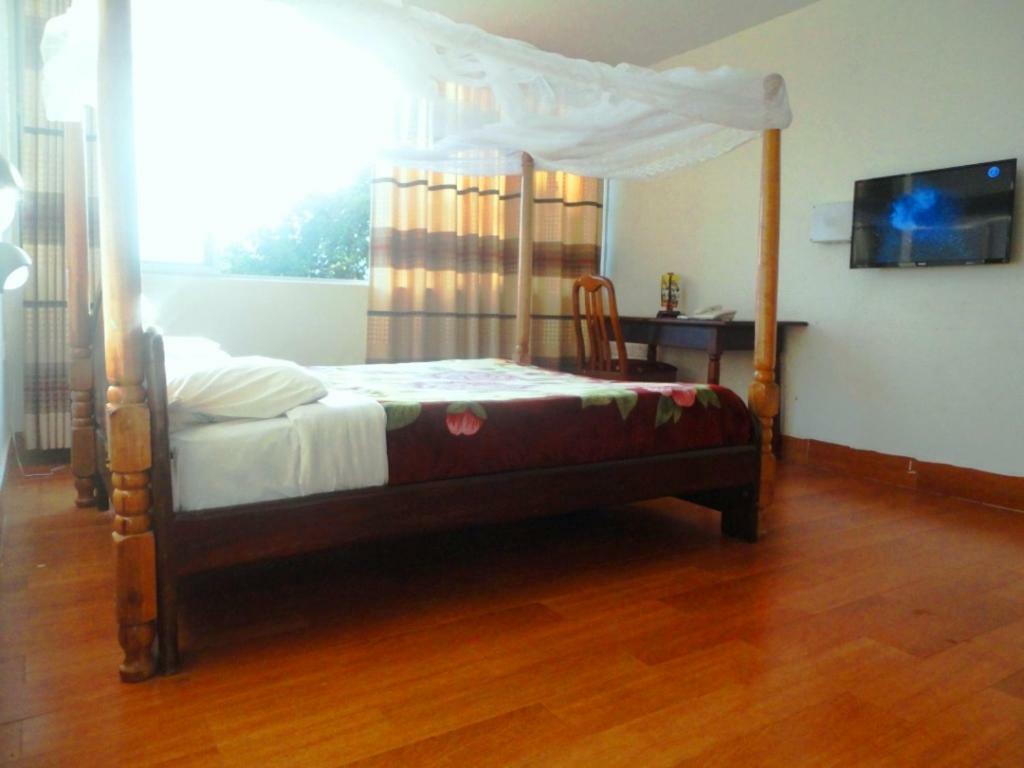 Entebbe Flights Motel Buitenkant foto